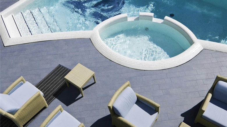 <b>Mercure Rimini Lungomare Pool</b>. Images powered by <a href="https://iceportal.shijigroup.com/" title="IcePortal" target="_blank">IcePortal</a>.