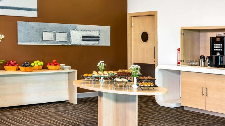 <b>Ibis Adana Hotel Meeting</b>. Images powered by <a href="https://iceportal.shijigroup.com/" title="IcePortal" target="_blank">IcePortal</a>.