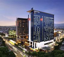 Ibis Bandung Supermal Exterior