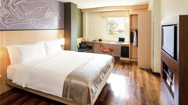 <b>Ibis Vientiane Nam Phu Room</b>. Images powered by <a href="https://iceportal.shijigroup.com/" title="IcePortal" target="_blank">IcePortal</a>.