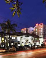 Ibis Vientiane Nam Phu