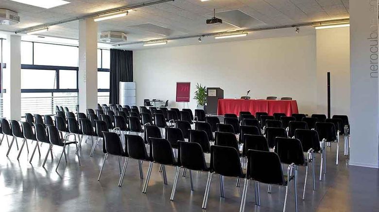 <b>Mercure Nerocubo Rovereto Meeting</b>. Images powered by <a href="https://iceportal.shijigroup.com/" title="IcePortal" target="_blank">IcePortal</a>.