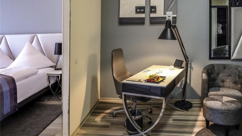 <b>Mercure Hotel Kaiserhof Frankfurt City Room</b>. Images powered by <a href="https://iceportal.shijigroup.com/" title="IcePortal" target="_blank">IcePortal</a>.