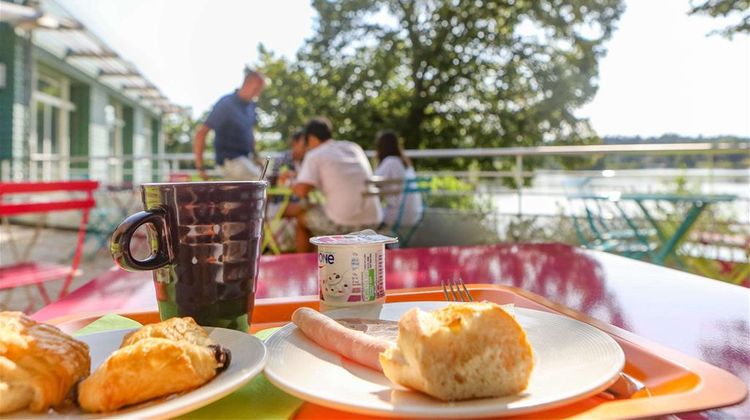 Ibis Styles Bourbon Lancy Restaurant