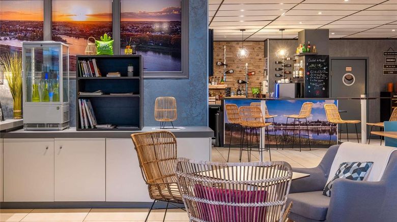<b>Ibis Styles Blois Centre Gare Meeting</b>. Images powered by <a href="https://iceportal.shijigroup.com/" title="IcePortal" target="_blank">IcePortal</a>.