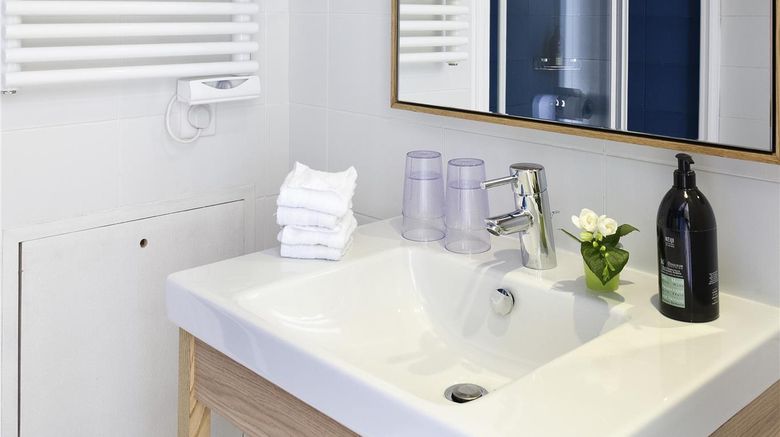 <b>Adagio Paris Vincennes Room</b>. Images powered by <a href="https://iceportal.shijigroup.com/" title="IcePortal" target="_blank">IcePortal</a>.