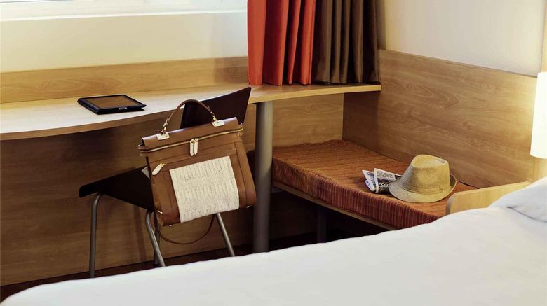 <b>Ibis Novo Hamburgo Room</b>. Images powered by <a href="https://iceportal.shijigroup.com/" title="IcePortal" target="_blank">IcePortal</a>.