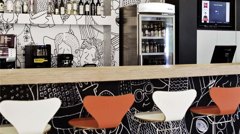 <b>Ibis Novo Hamburgo Restaurant</b>. Images powered by <a href="https://iceportal.shijigroup.com/" title="IcePortal" target="_blank">IcePortal</a>.