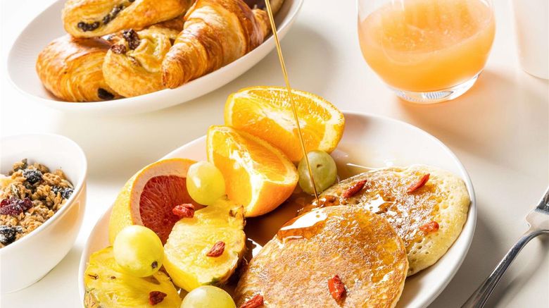 <b>Pullman Paris Montparnasse Restaurant</b>. Images powered by <a href="https://iceportal.shijigroup.com/" title="IcePortal" target="_blank">IcePortal</a>.