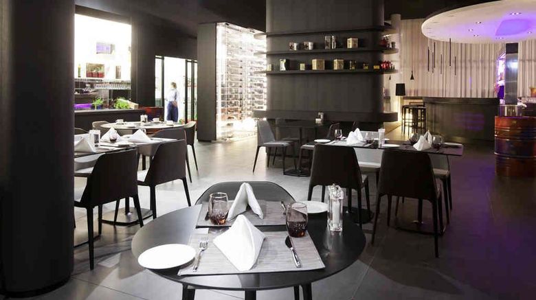 <b>Novotel Basel City Restaurant</b>. Images powered by <a href="https://iceportal.shijigroup.com/" title="IcePortal" target="_blank">IcePortal</a>.