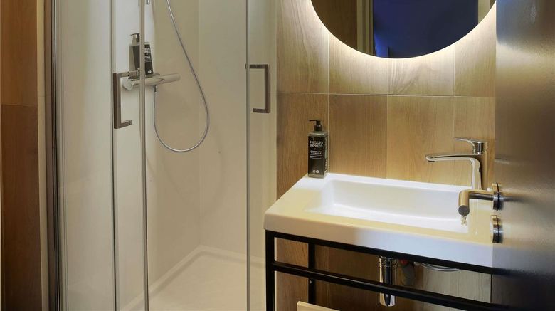 <b>Ibis Styles Saint-Malo Centre Historique Room</b>. Images powered by <a href="https://iceportal.shijigroup.com/" title="IcePortal" target="_blank">IcePortal</a>.
