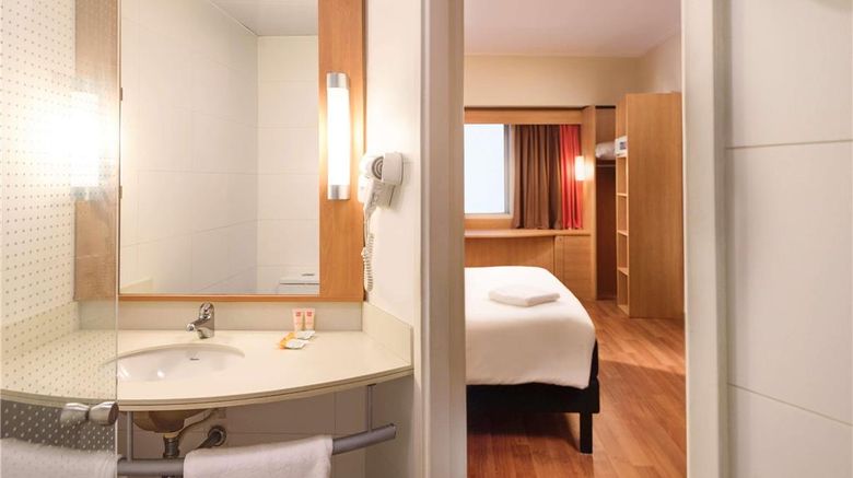 <b>Ibis Valparaiso Room</b>. Images powered by <a href="https://iceportal.shijigroup.com/" title="IcePortal" target="_blank">IcePortal</a>.