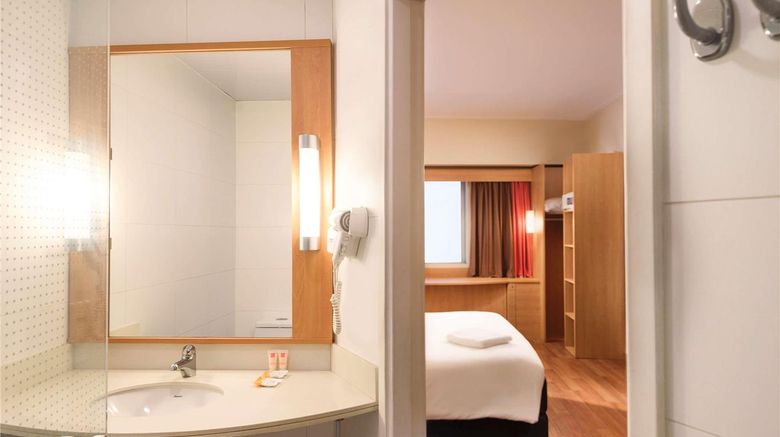 <b>Ibis Valparaiso Room</b>. Images powered by <a href="https://iceportal.shijigroup.com/" title="IcePortal" target="_blank">IcePortal</a>.
