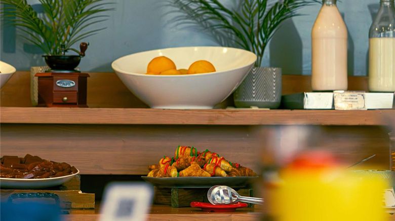<b>Ibis Valparaiso Restaurant</b>. Images powered by <a href="https://iceportal.shijigroup.com/" title="IcePortal" target="_blank">IcePortal</a>.