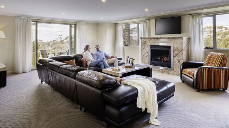 <b>Fairmont Resort Blue Mountains Suite</b>. Images powered by <a href="https://iceportal.shijigroup.com/" title="IcePortal" target="_blank">IcePortal</a>.