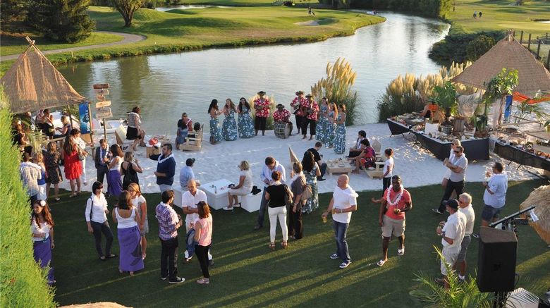 <b>Mercure Toulouse Golf de Seilh Meeting</b>. Images powered by <a href="https://iceportal.shijigroup.com/" title="IcePortal" target="_blank">IcePortal</a>.