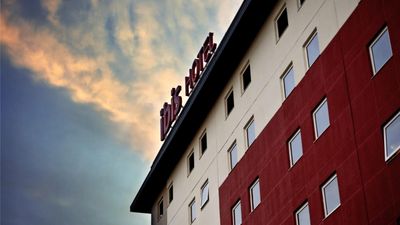 Ibis Canoas