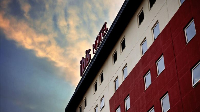 Ibis Canoas Exterior. Images powered by <a href="https://iceportal.shijigroup.com" target="_blank" rel="noopener">Ice Portal</a>.
