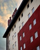 Ibis Canoas
