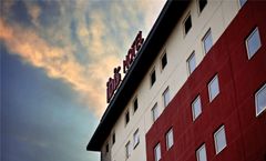 Ibis Canoas