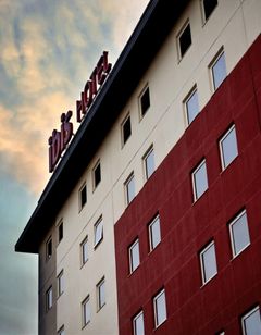 Ibis Canoas