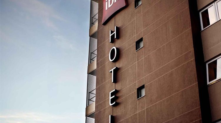 Ibis Canoas Exterior