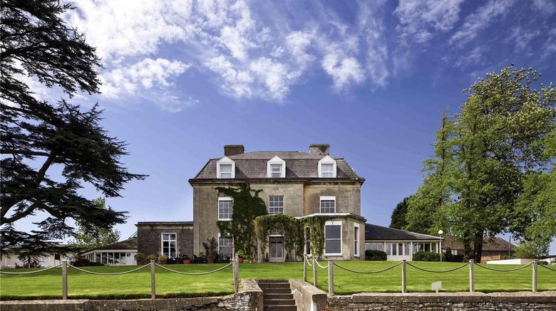 <b>Mercure Bristol North The Grange Hotel Exterior</b>. Images powered by <a href="https://iceportal.shijigroup.com/" title="IcePortal" target="_blank">IcePortal</a>.