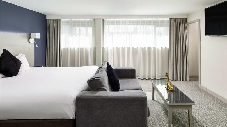 <b>Mercure Manchester Piccadilly Hotel Room</b>. Images powered by <a href="https://iceportal.shijigroup.com/" title="IcePortal" target="_blank">IcePortal</a>.