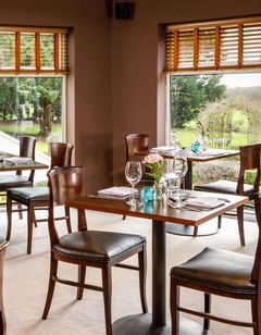 Mercure Chester Abbots Well Hotel
