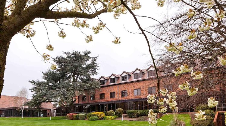 Mercure Hull Grange Park Hotel Exterior