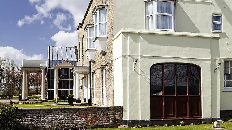 Mercure York Fairfield Manor Hotel Exterior