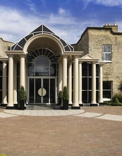 Mercure York Fairfield Manor Hotel
