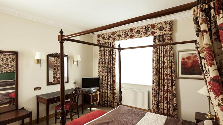 Mercure York Fairfield Manor Hotel Room