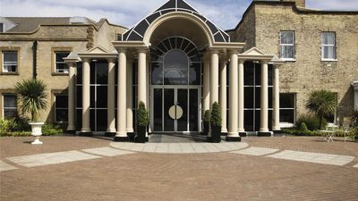 Mercure York Fairfield Manor Hotel