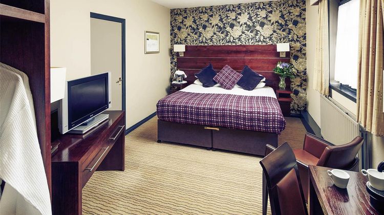Mercure Perth Hotel Room