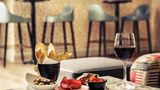 <b>Mercure Maidstone Hotel Restaurant</b>. Images powered by <a href="https://iceportal.shijigroup.com/" title="IcePortal" target="_blank">IcePortal</a>.