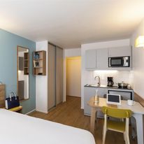 Adagio Access La Defense Place Charras