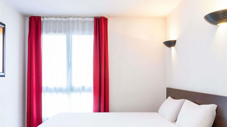 Adagio Access La Defense Place Charras Room