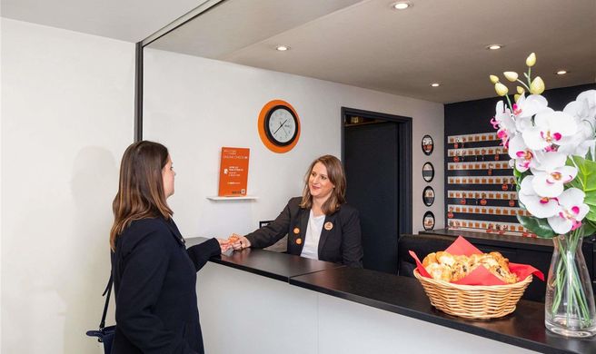 Adagio Access La Defense Place Charras Exterior