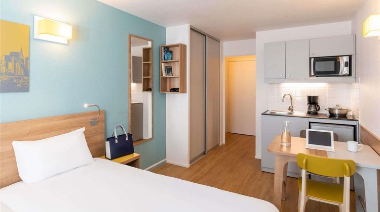 Adagio Access La Defense Place Charras Room