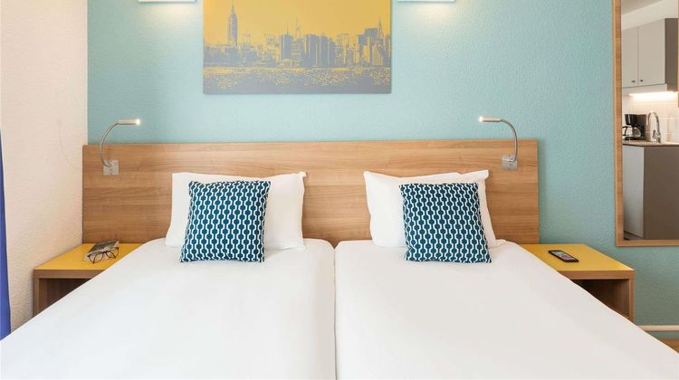 Adagio Access La Defense Place Charras Room