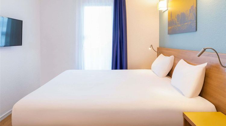 Adagio Access La Defense Place Charras Room