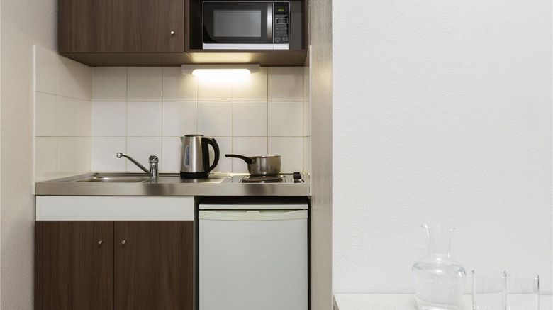 <b>Adagio Access Carrieres Poissy Room</b>. Images powered by <a href="https://iceportal.shijigroup.com/" title="IcePortal" target="_blank">IcePortal</a>.