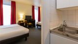 Adagio Access La Defense Room