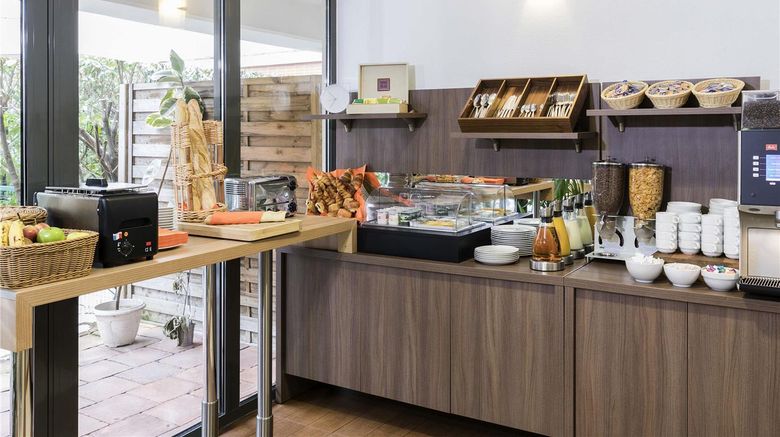 <b>Adagio Access Clamart Restaurant</b>. Images powered by <a href="https://iceportal.shijigroup.com/" title="IcePortal" target="_blank">IcePortal</a>.