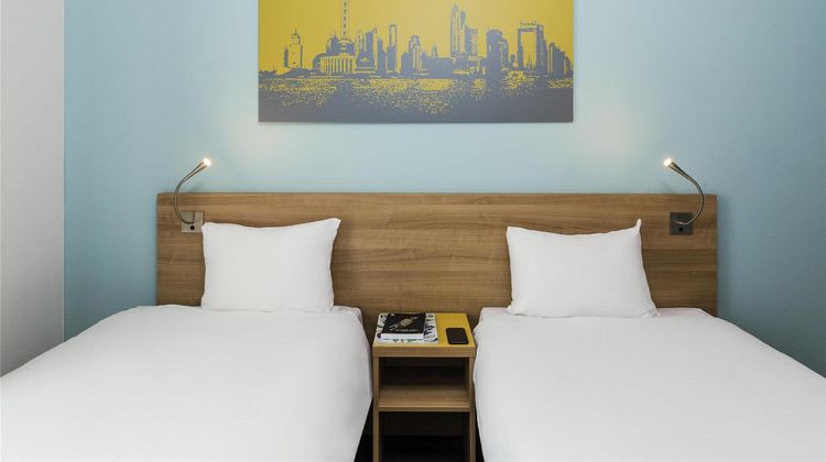 Adagio Access Clamart Room