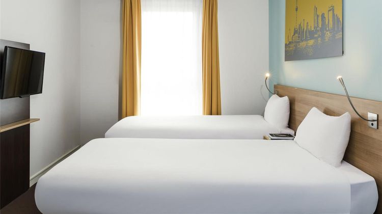 Adagio Access Clamart Room