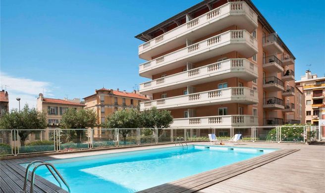 Adagio Access Nice Magnan Exterior