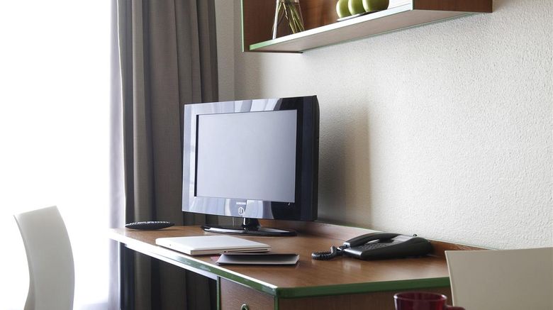 <b>Adagio Access Bordeaux Rodesse Room</b>. Images powered by <a href="https://iceportal.shijigroup.com/" title="IcePortal" target="_blank">IcePortal</a>.