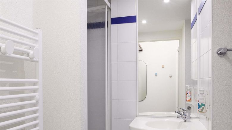<b>Adagio Access Rennes Saint-Martin Room</b>. Images powered by <a href="https://iceportal.shijigroup.com/" title="IcePortal" target="_blank">IcePortal</a>.
